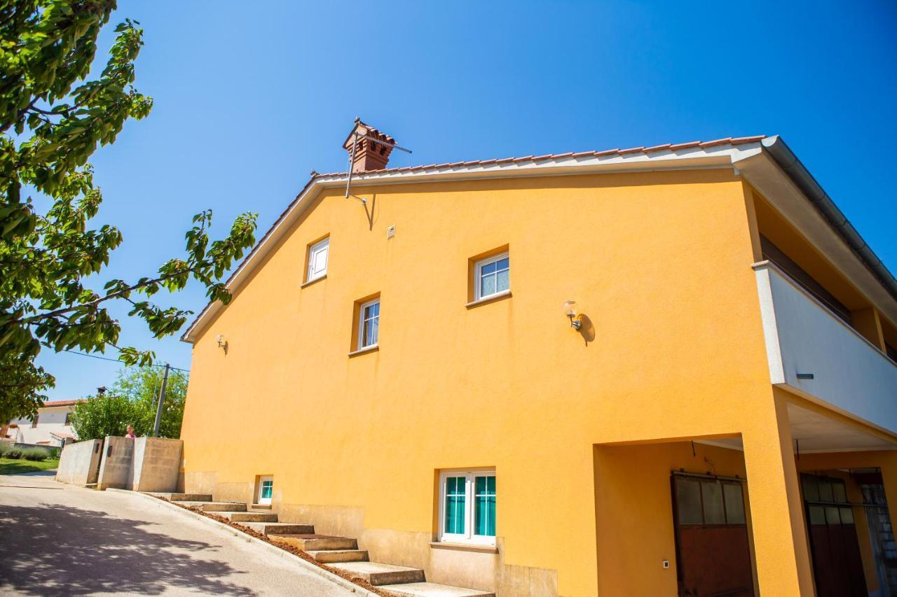 Holiday Home Labud Žminj Exteriör bild